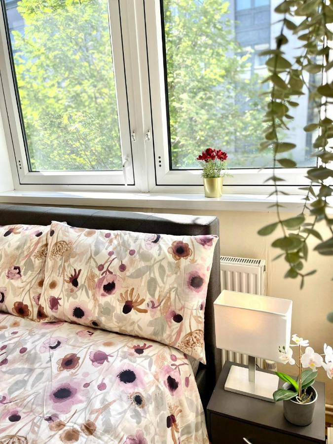 3Br Central London Close Station 외부 사진