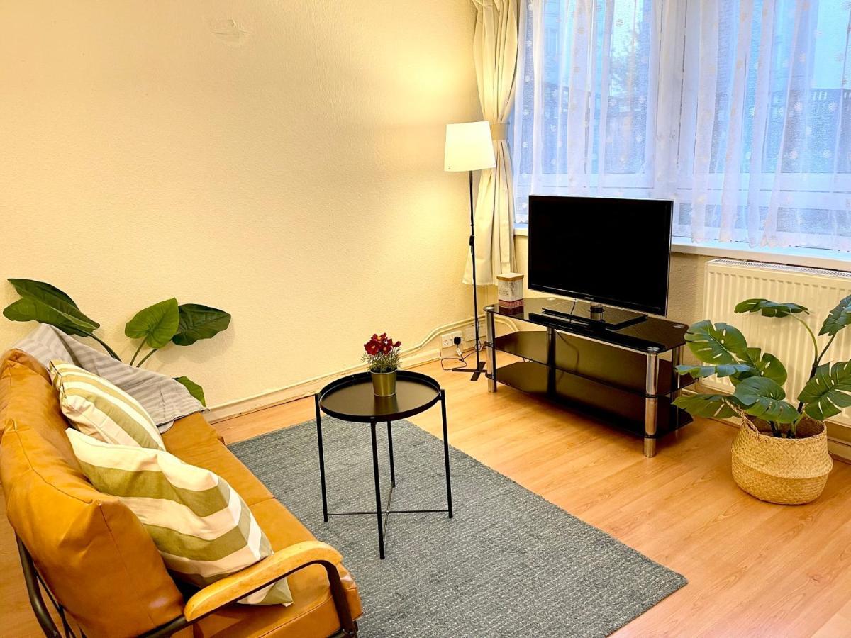 3Br Central London Close Station 외부 사진